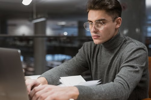 Blog: student at laptop.